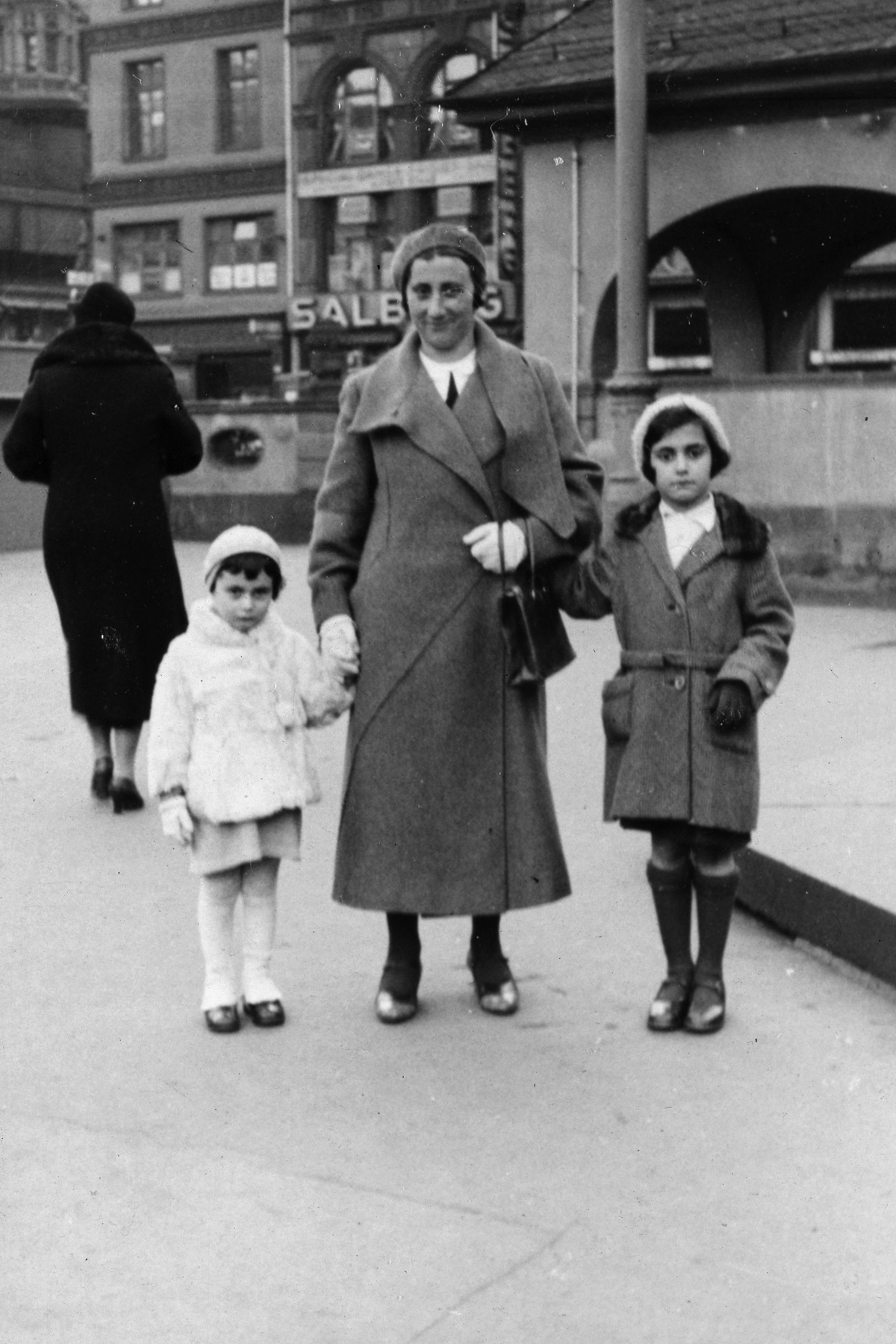 anne-frank-in-family-photos-the-national-endowment-for-the-humanities